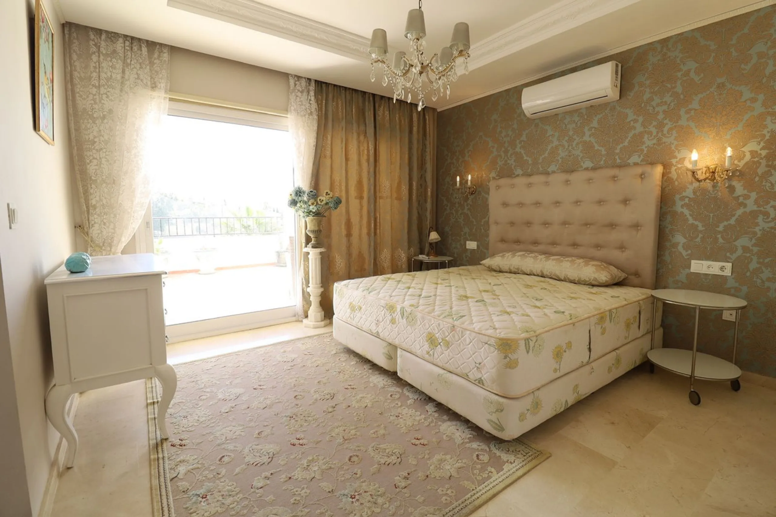 Exclusive townhouse in Riviera del Sol with panoramic views and elegant interior
