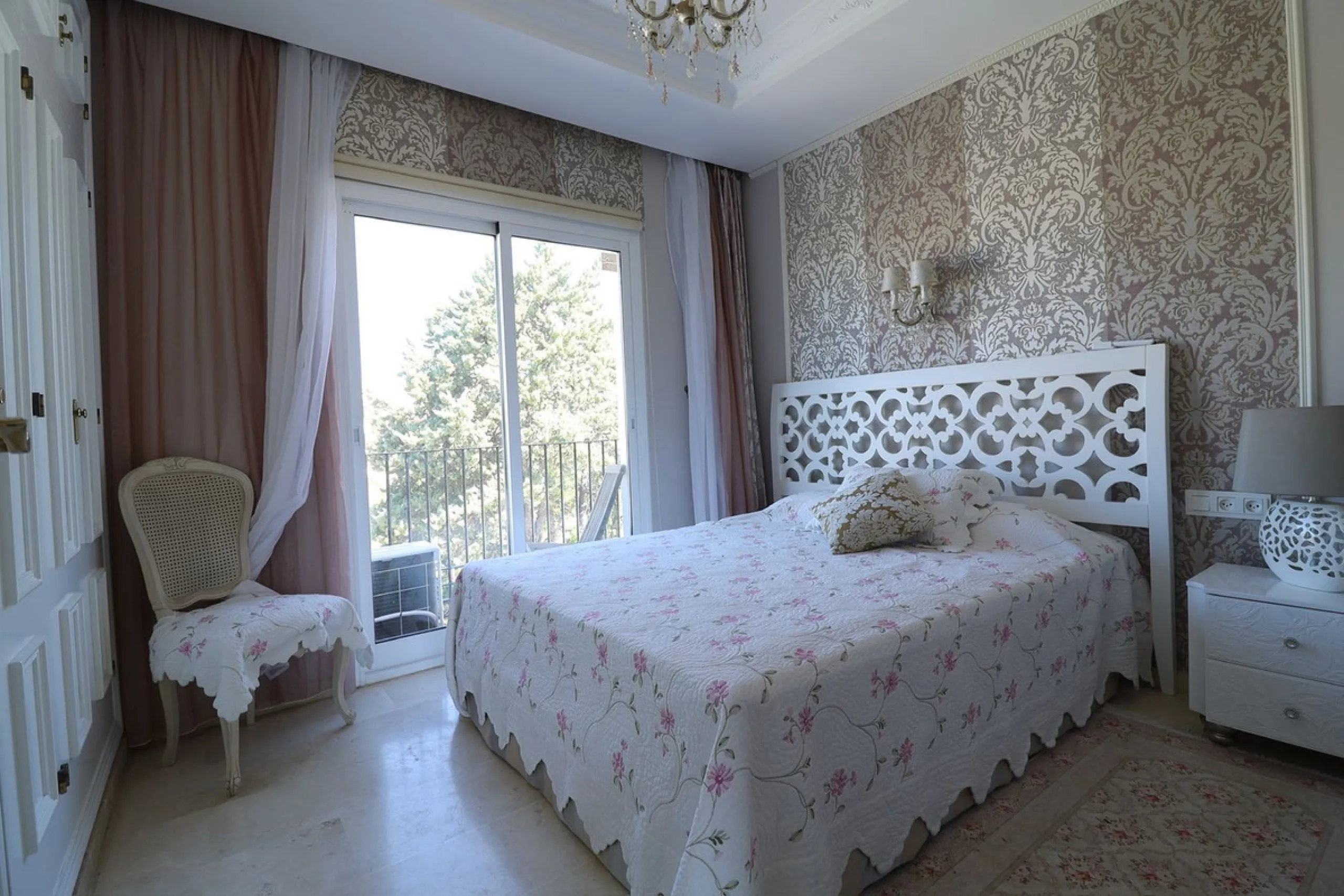 Exclusive townhouse in Riviera del Sol with panoramic views and elegant interior
