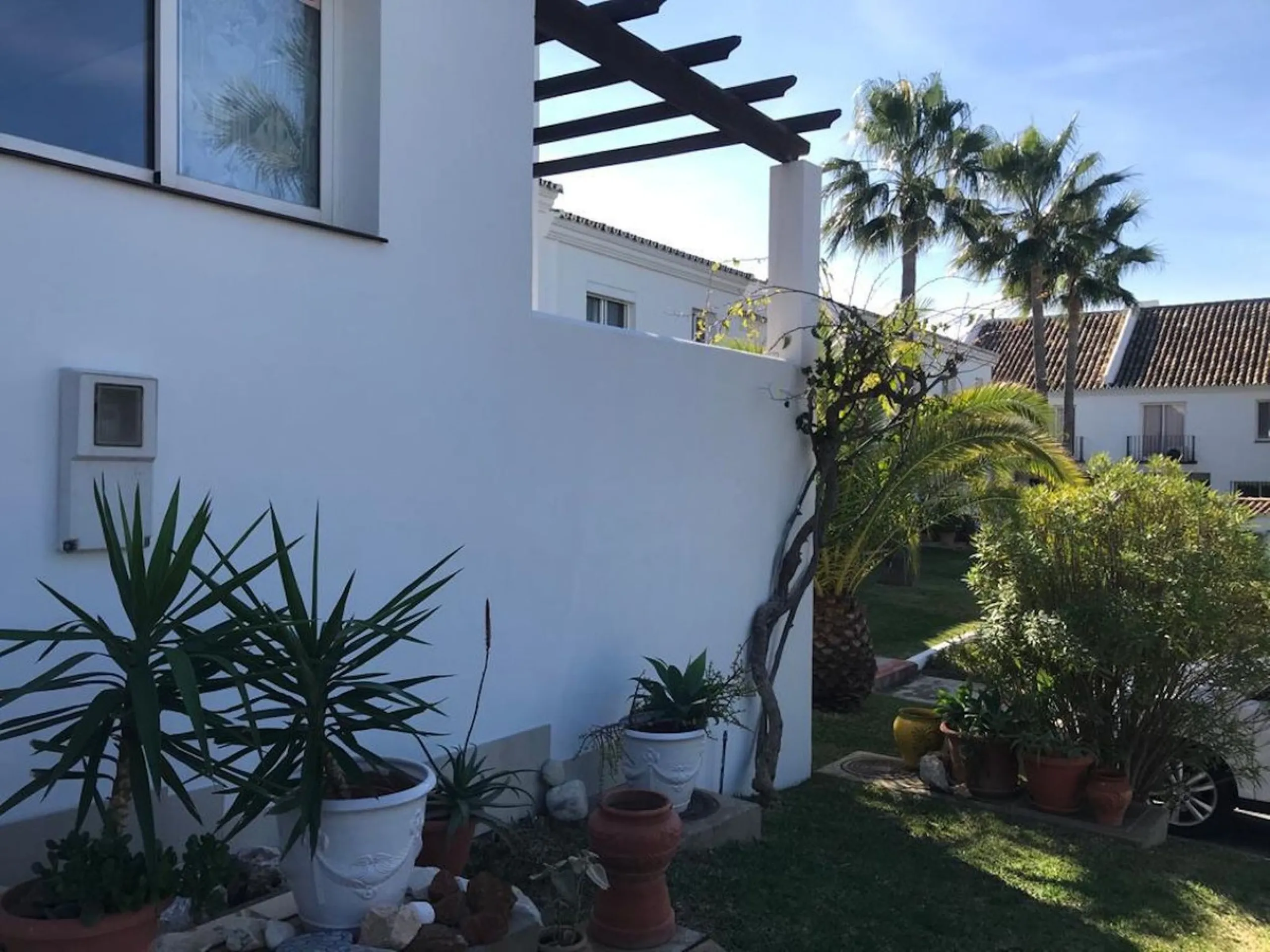 Exclusive townhouse in Riviera del Sol with panoramic views and elegant interior