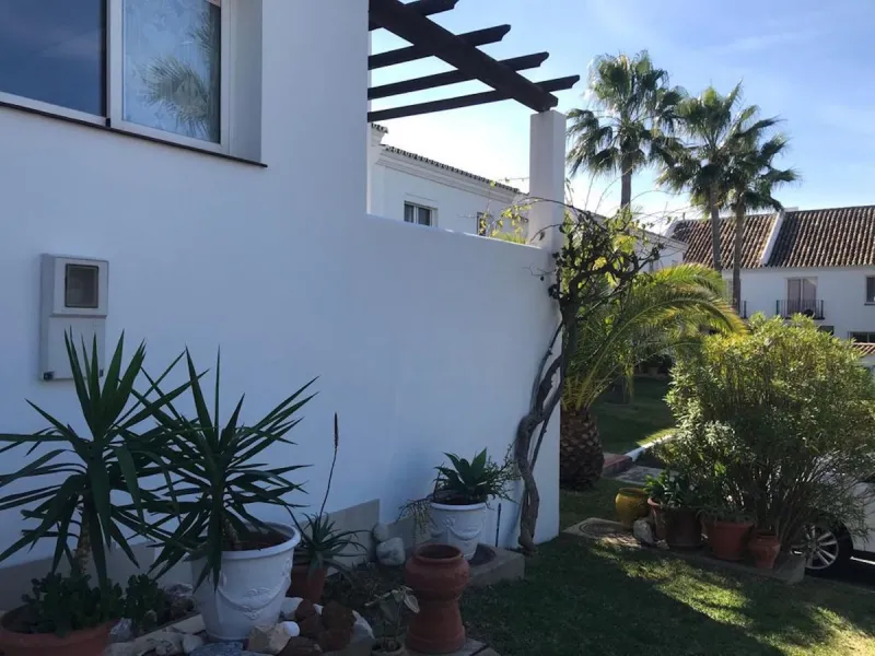 Exclusive townhouse in Riviera del Sol with panoramic views and elegant interior