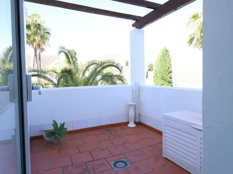 Exclusive townhouse in Riviera del Sol with panoramic views and elegant interior