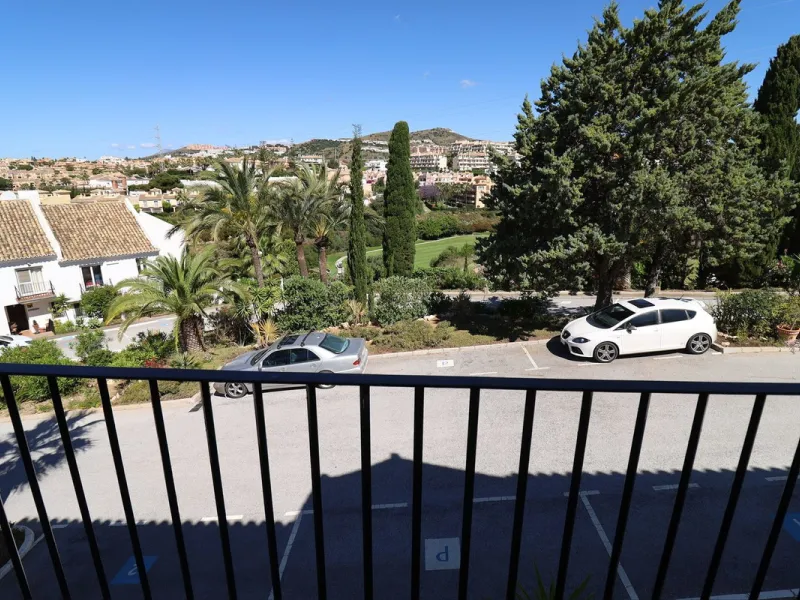 Exclusive townhouse in Riviera del Sol with panoramic views and elegant interior