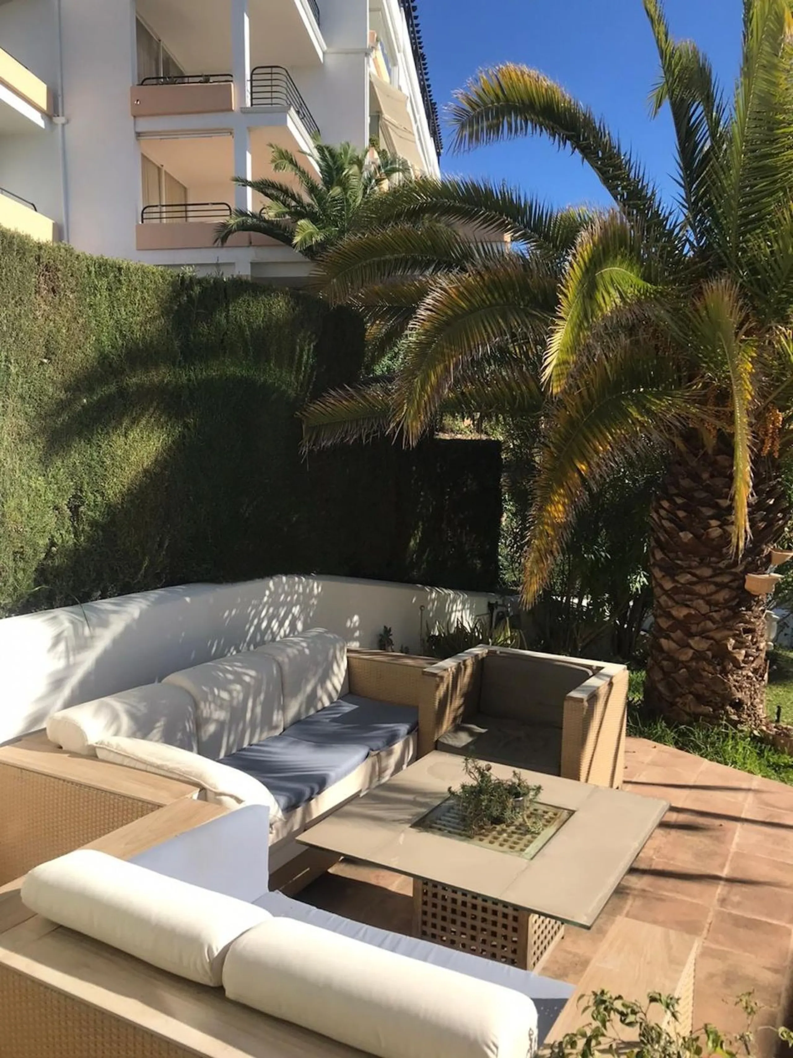 Exclusive townhouse in Riviera del Sol with panoramic views and elegant interior