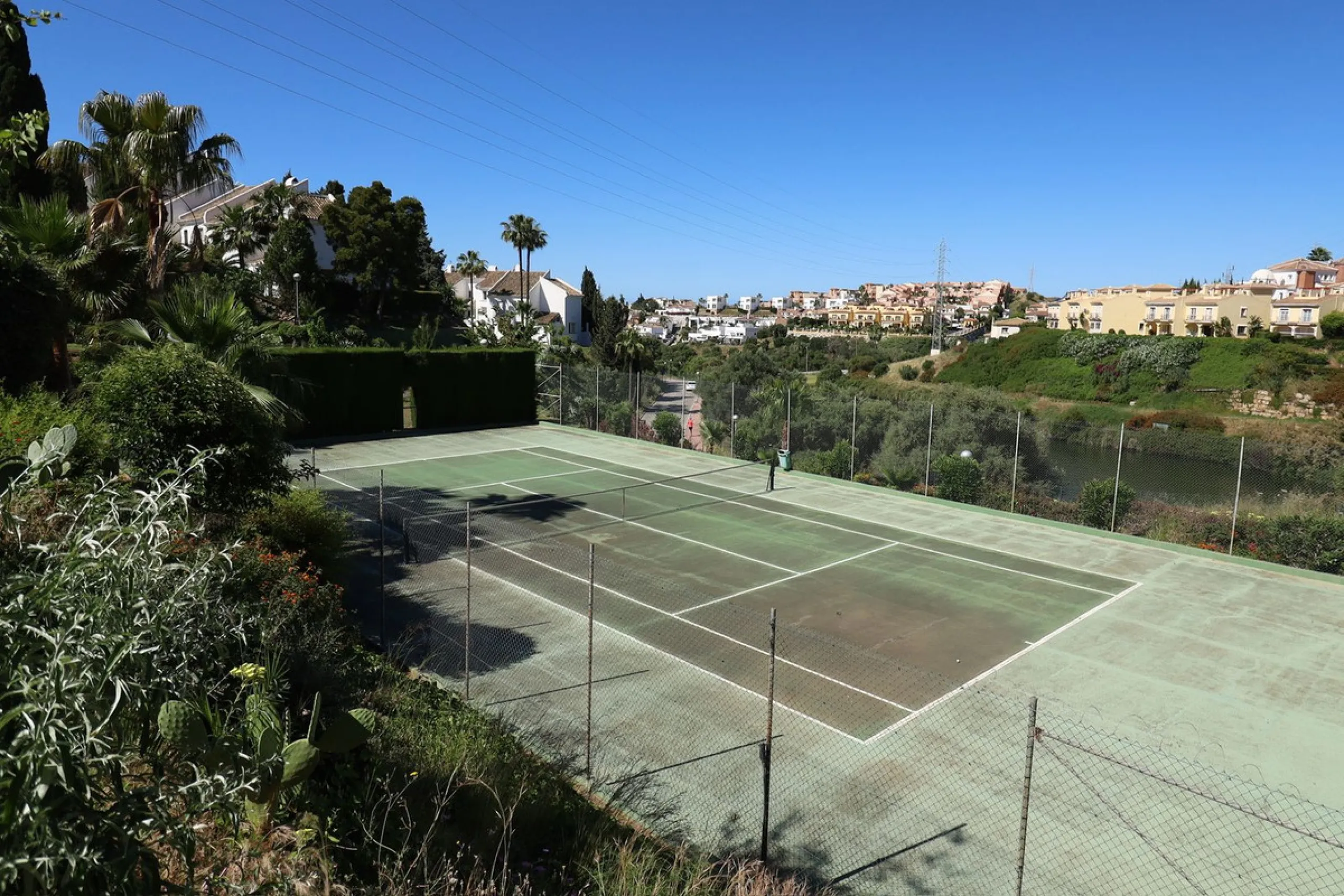 Exclusive townhouse in Riviera del Sol with panoramic views and elegant interior