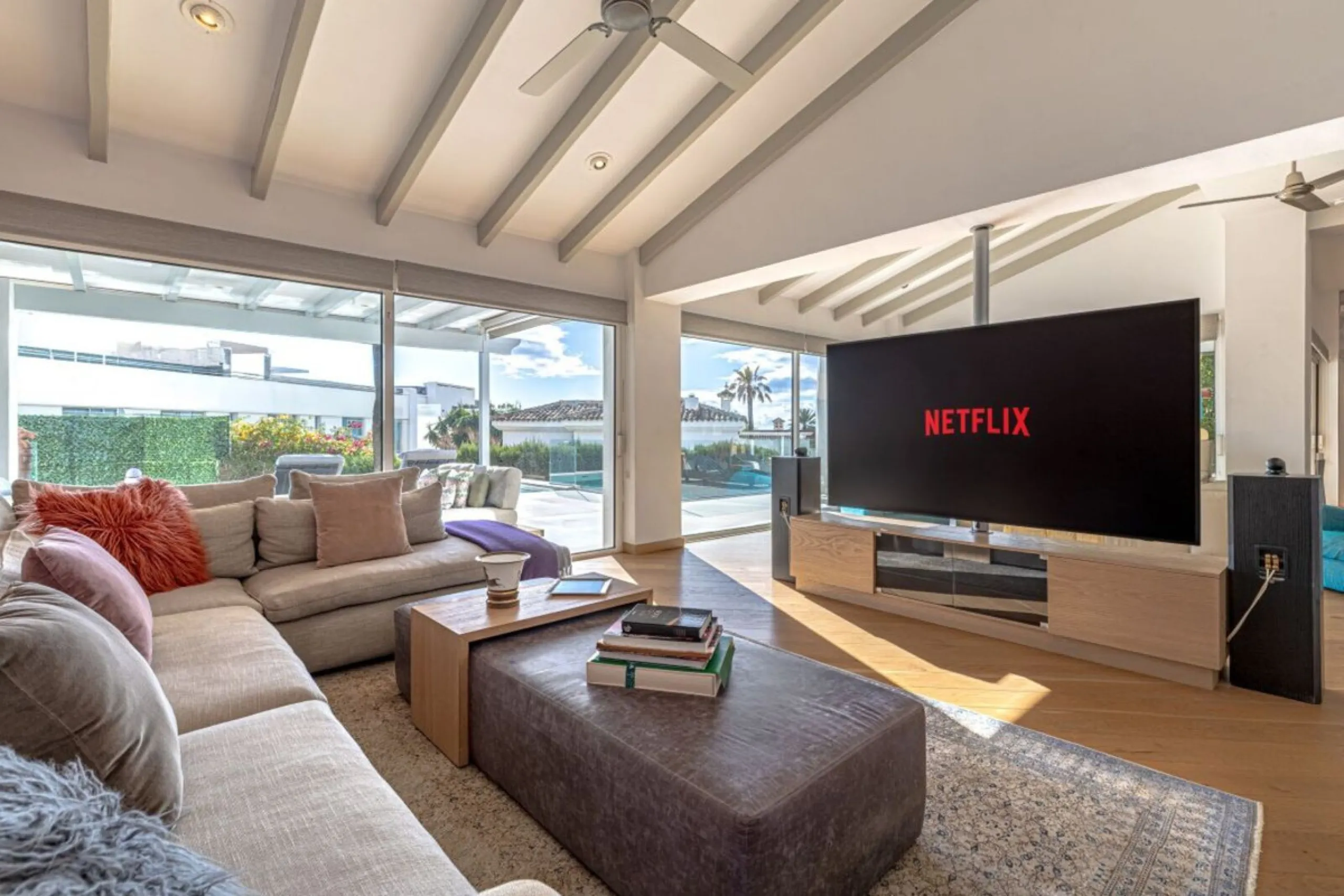 Nestled in the prestigious residential enclave of Las Chapas, Marbella, this charming traditional-style five-bedroom villa offers privacy, space, and timeless Mediterranean appeal, just minutes from the best beaches and beach bars of the Costa del Sol.