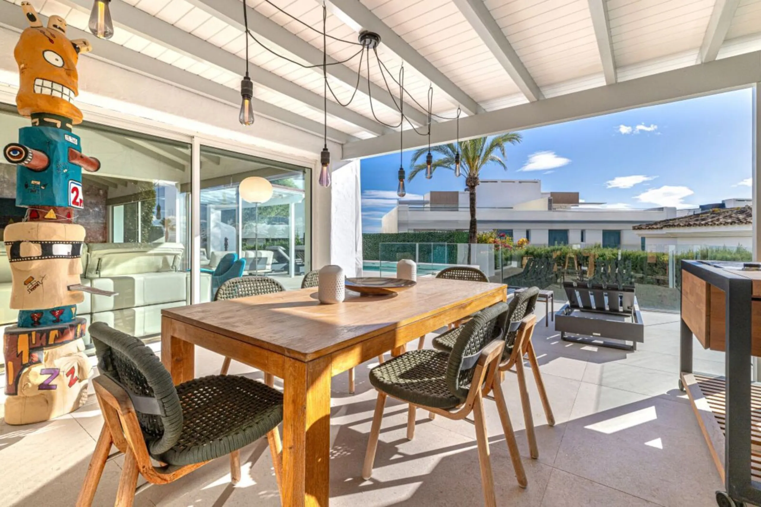 Nestled in the prestigious residential enclave of Las Chapas, Marbella, this charming traditional-style five-bedroom villa offers privacy, space, and timeless Mediterranean appeal, just minutes from the best beaches and beach bars of the Costa del Sol.