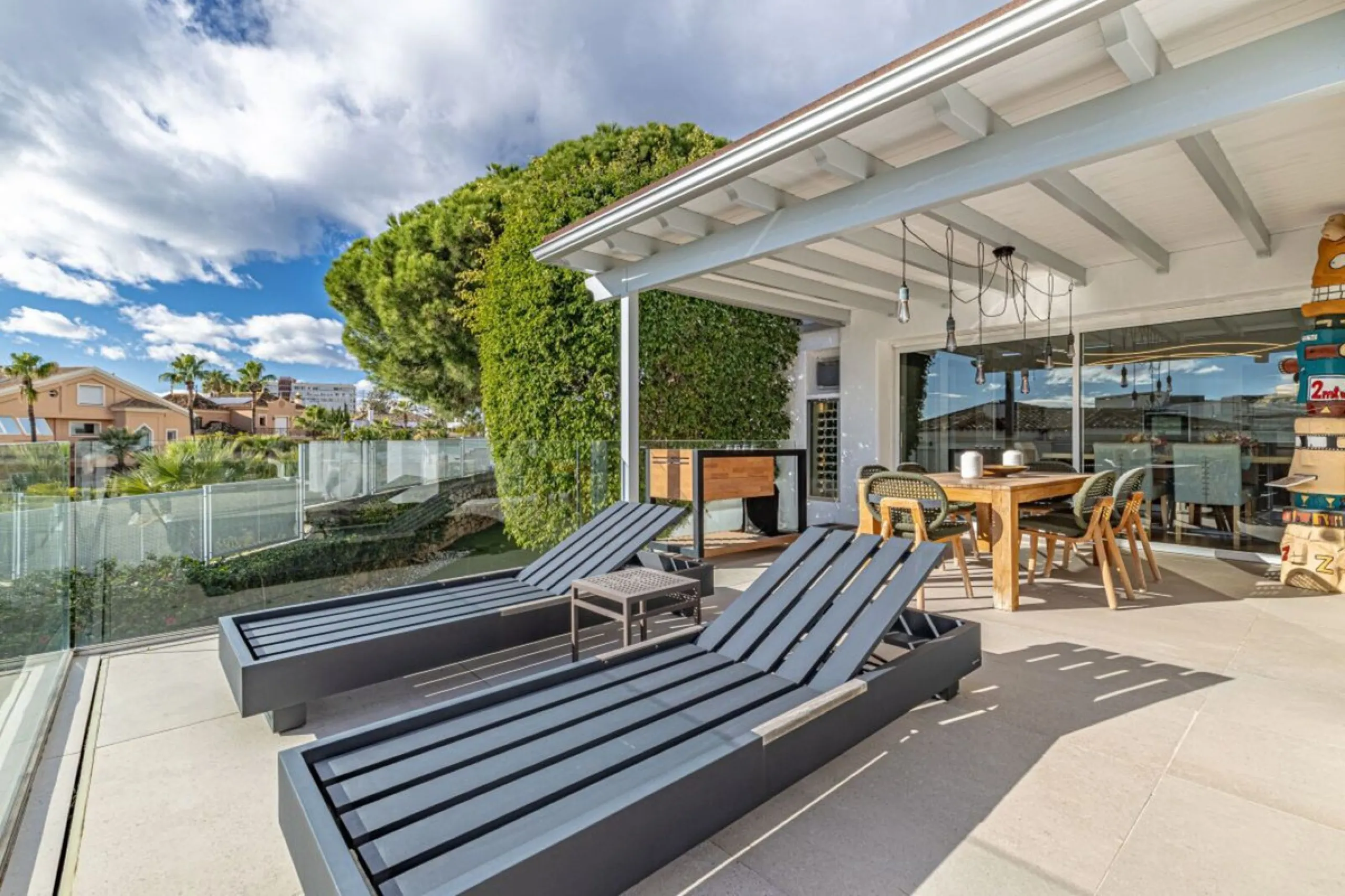 Nestled in the prestigious residential enclave of Las Chapas, Marbella, this charming traditional-style five-bedroom villa offers privacy, space, and timeless Mediterranean appeal, just minutes from the best beaches and beach bars of the Costa del Sol.