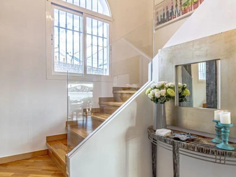 Nestled in the prestigious residential enclave of Las Chapas, Marbella, this charming traditional-style five-bedroom villa offers privacy, space, and timeless Mediterranean appeal, just minutes from the best beaches and beach bars of the Costa del Sol.