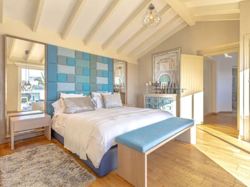 Nestled in the prestigious residential enclave of Las Chapas, Marbella, this charming traditional-style five-bedroom villa offers privacy, space, and timeless Mediterranean appeal, just minutes from the best beaches and beach bars of the Costa del Sol.