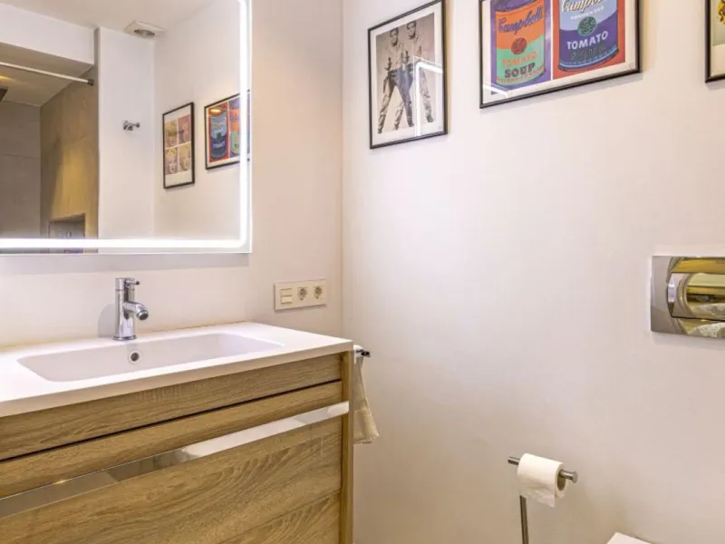 Nestled in the prestigious residential enclave of Las Chapas, Marbella, this charming traditional-style five-bedroom villa offers privacy, space, and timeless Mediterranean appeal, just minutes from the best beaches and beach bars of the Costa del Sol.
