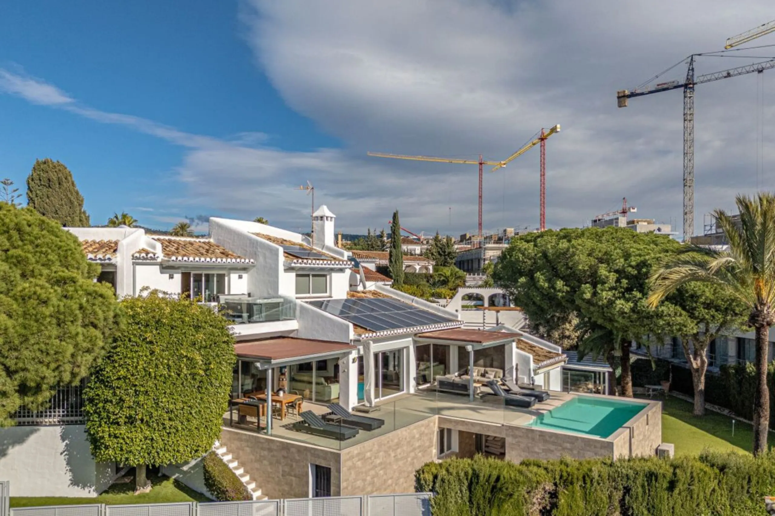 Nestled in the prestigious residential enclave of Las Chapas, Marbella, this charming traditional-style five-bedroom villa offers privacy, space, and timeless Mediterranean appeal, just minutes from the best beaches and beach bars of the Costa del Sol.