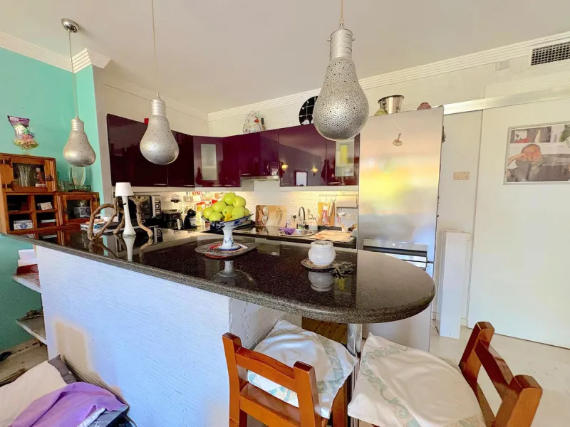 Situated within the highly sought after Señorío de Marbella, this 1 bedroom, 1 bathroom ground floor apartment presents an excellent opportunity to enjoy one of Marbella's most prestigious and well established communities.