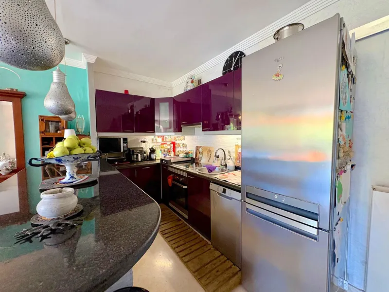 Situated within the highly sought after Señorío de Marbella, this 1 bedroom, 1 bathroom ground floor apartment presents an excellent opportunity to enjoy one of Marbella's most prestigious and well established communities.