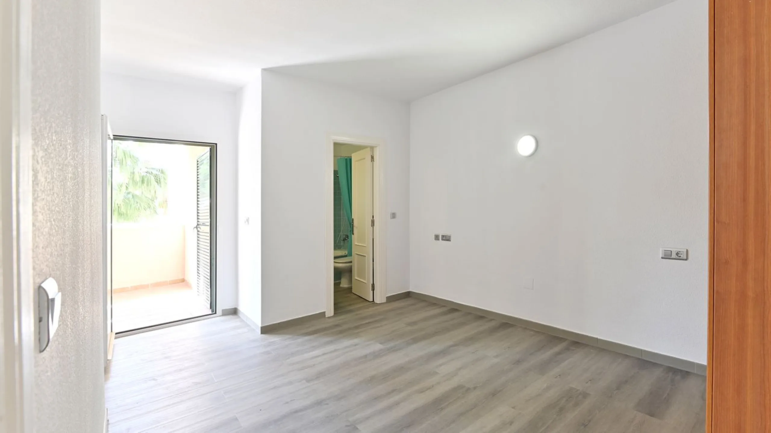Spacious  apartment with terrace and unobstructed views.