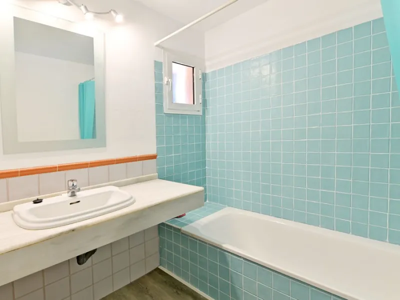 Spacious  apartment with terrace and unobstructed views.