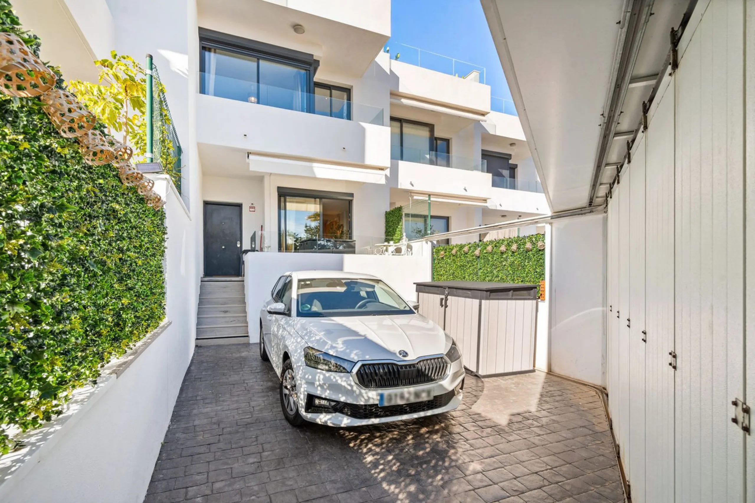Modern 3-Bedroom Townhouse with Sea Views in One of Fuengirola's Best Locations