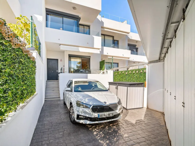 Modern 3-Bedroom Townhouse with Sea Views in One of Fuengirola's Best Locations