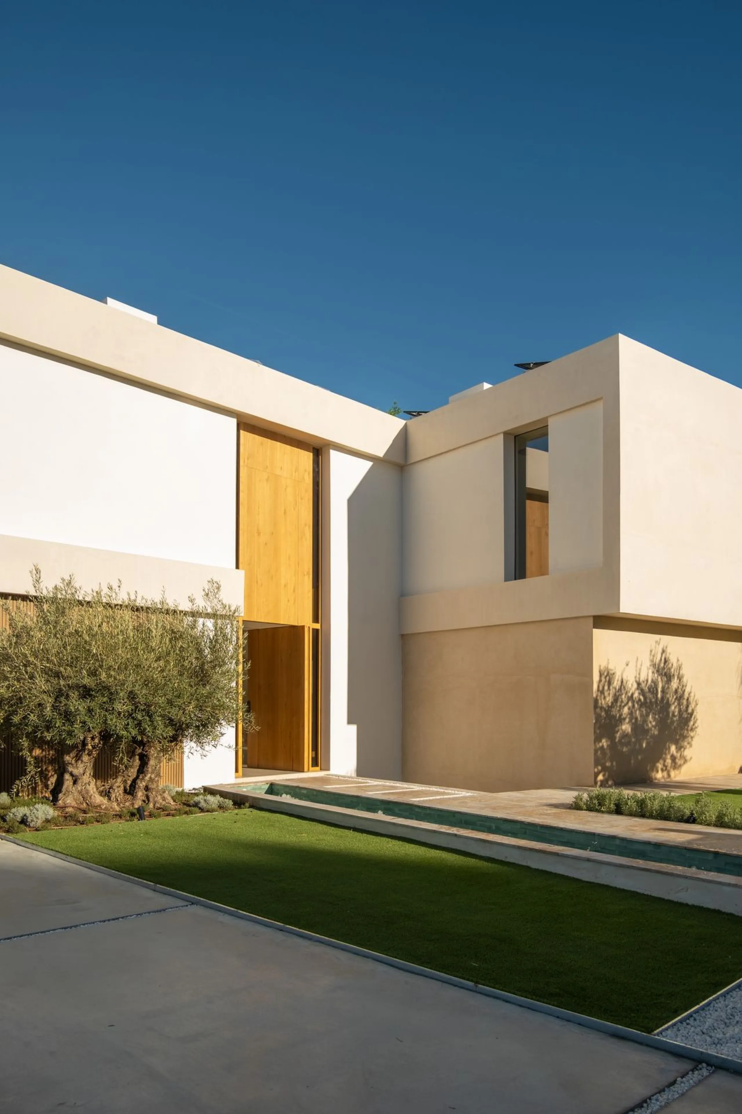 House - Detached Villa в продаже в Mijas, Málaga. В доме 5 спален и 5 ванных комнат. Площадь дома 890 м². Площадь участка 1519 м²