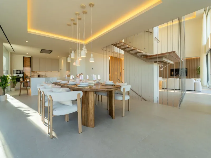 House - Detached Villa в продаже в Mijas, Málaga. В доме 5 спален и 5 ванных комнат. Площадь дома 890 м². Площадь участка 1519 м²
