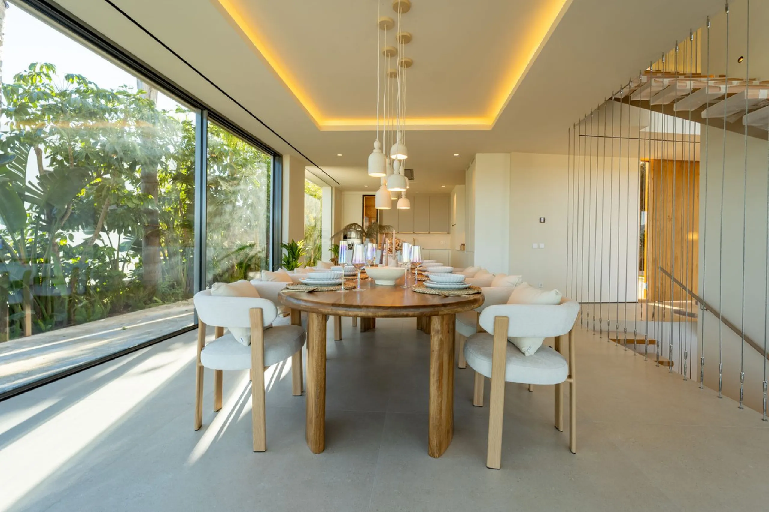House - Detached Villa в продаже в Mijas, Málaga. В доме 5 спален и 5 ванных комнат. Площадь дома 890 м². Площадь участка 1519 м²