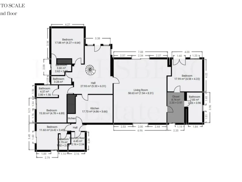 Villa with 1,500 m² Plot and Sea Views in Estepona – A Unique Opportunity with Great Potential