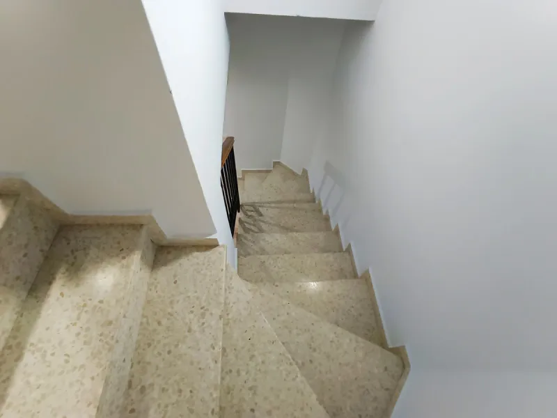 Magnificent semi-detached house in Alhaurín de la Torre, located in the sought-after area of El Romeral – Peñón Zapata, a quiet, family-friendly location with good transport links and all amenities nearby.