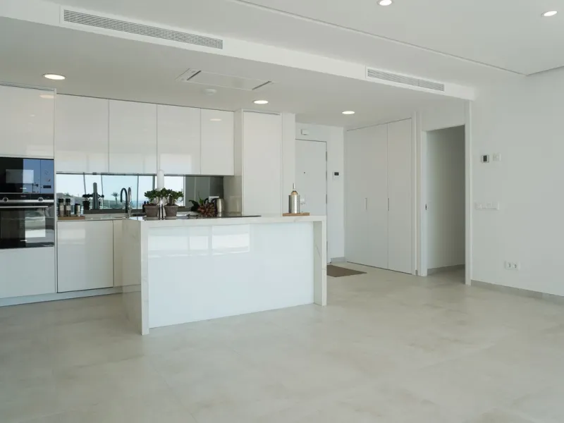 Brand new 3-bedroom apartment with sea views in La Cala de Mijas