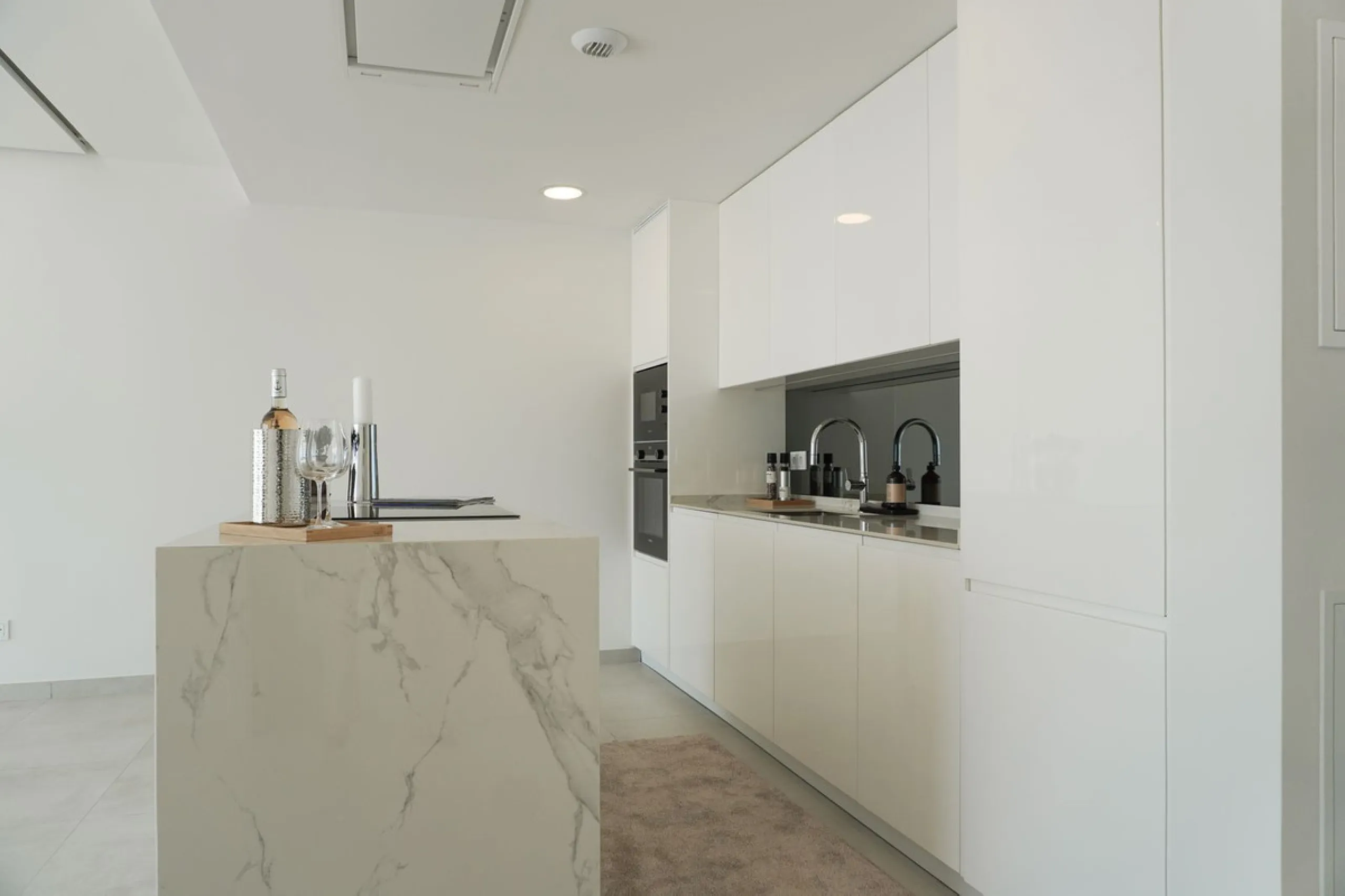 Brand new 3-bedroom apartment with sea views in La Cala de Mijas