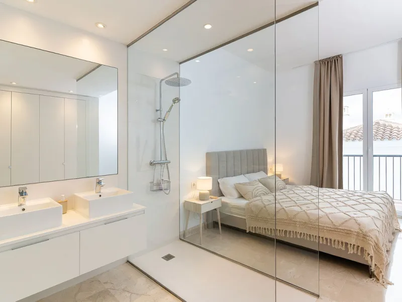Apartment - Ground Floor Apartment в продаже в El Paraiso, Málaga. В доме 3 спален и 2 ванных комнат. Площадь дома 112 м². Площадь участка 10 м²