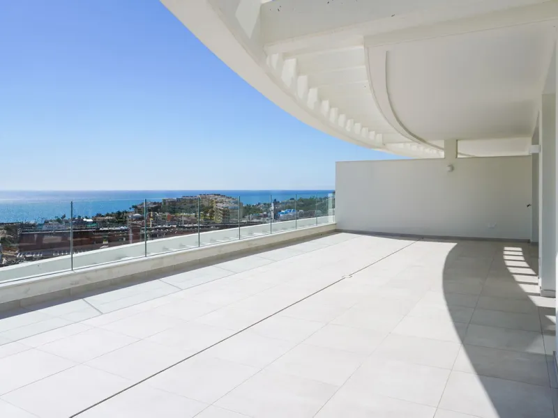 Brand new 3-bedroom apartment with sea views in La Cala de Mijas