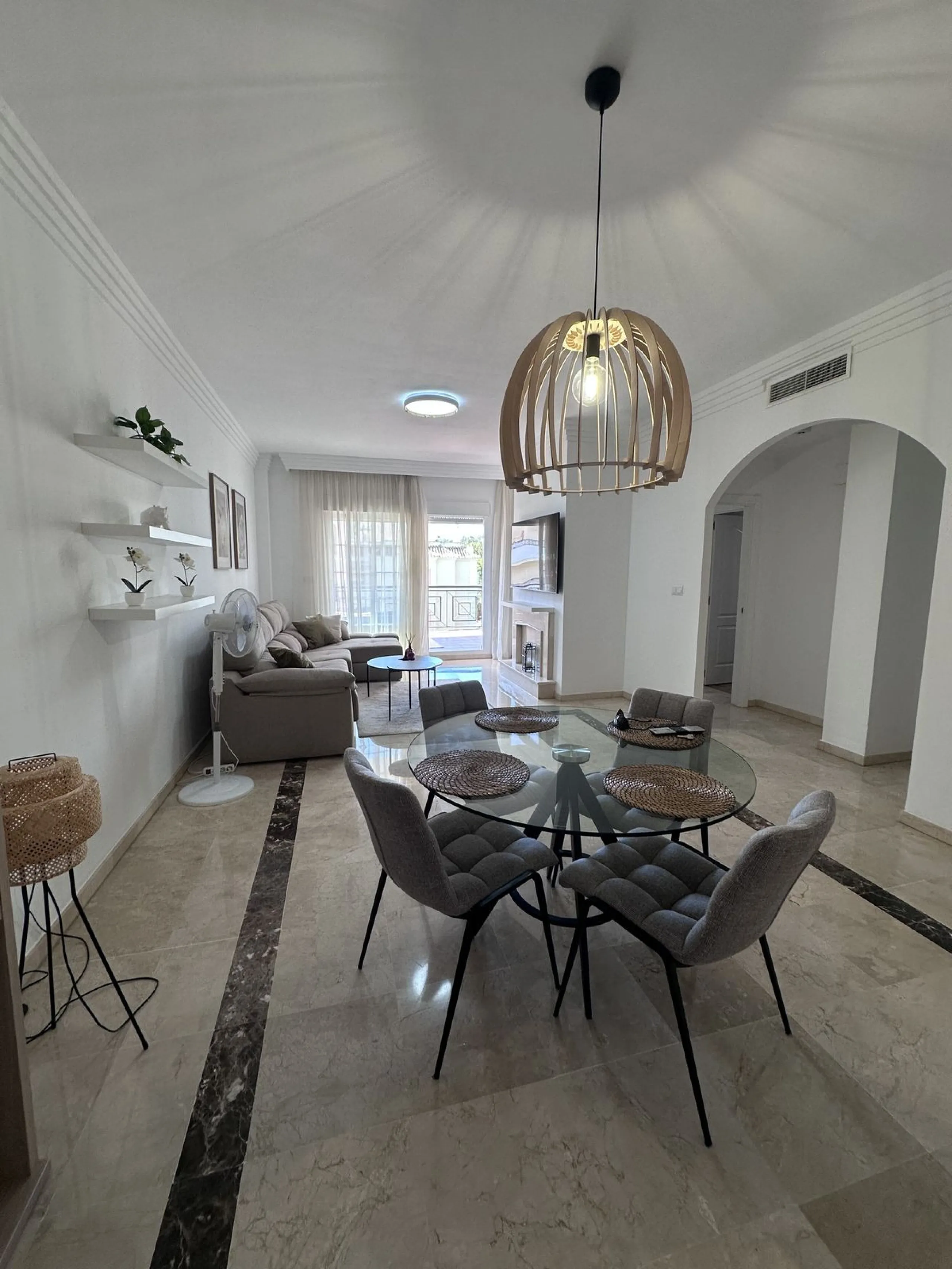 Middle Floor Apartment, Nueva Andalucía, Costa del Sol.