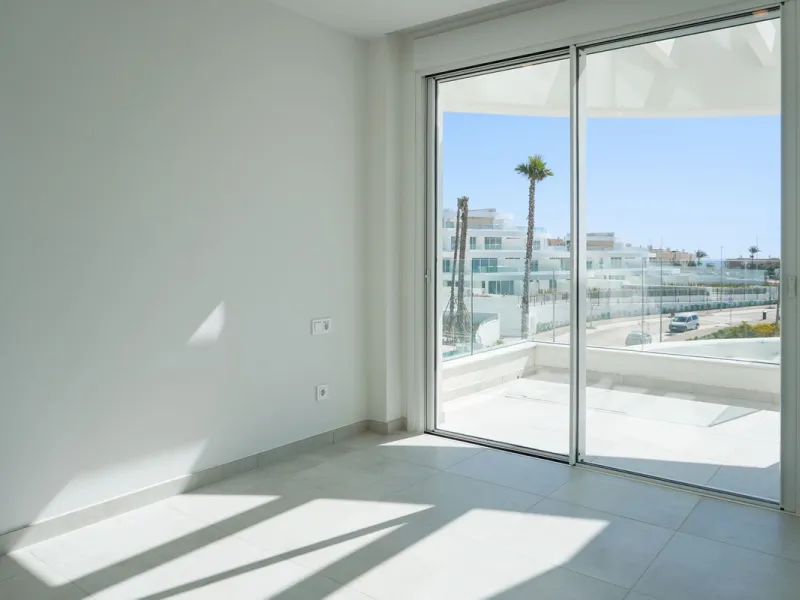 Brand new 3-bedroom apartment with sea views in La Cala de Mijas