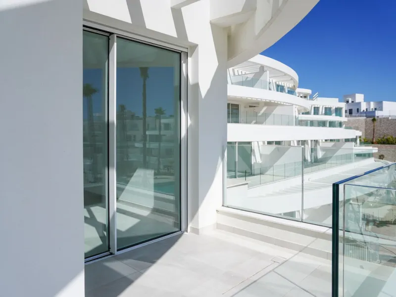 Brand new 3-bedroom apartment with sea views in La Cala de Mijas