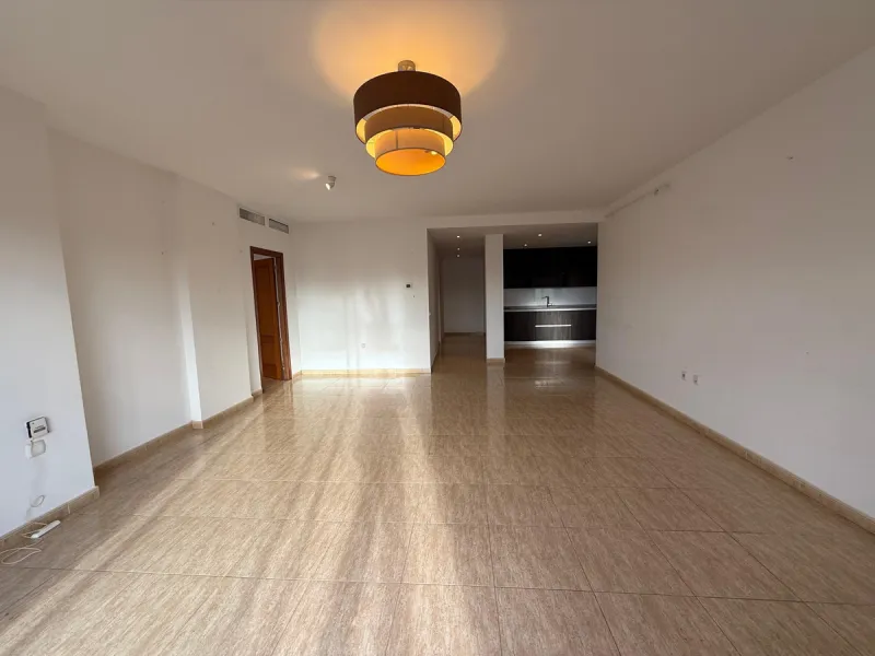 Apartment - Penthouse в продаже в Marbella, Málaga. В доме 3 спален и 2 ванных комнат. Площадь дома 165 м²