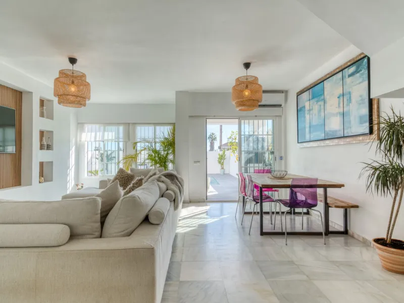 Stunning fully refurbished villa located in the sought after area of Bel Air on Estepona's New Golden Mile.