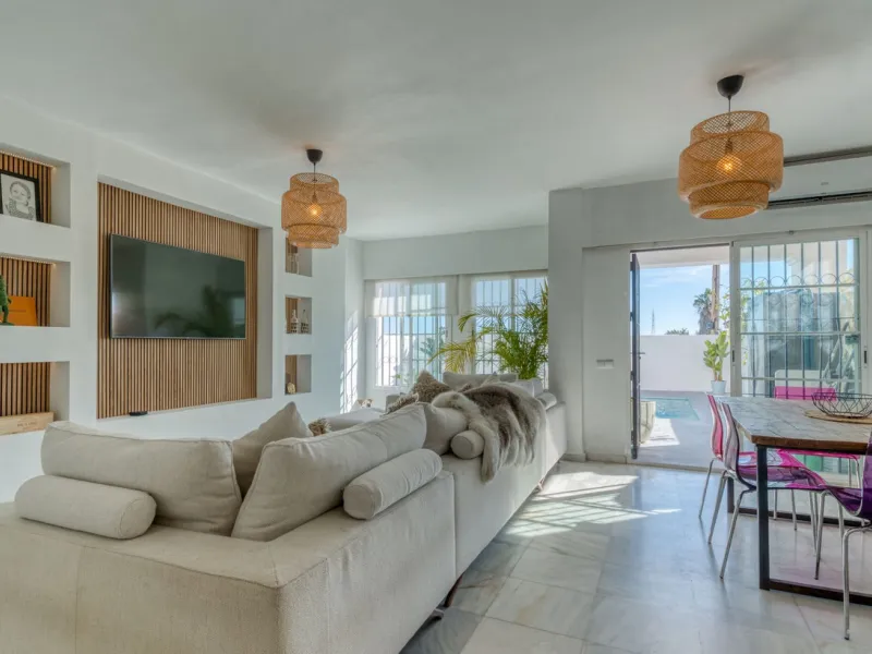 Stunning fully refurbished villa located in the sought after area of Bel Air on Estepona's New Golden Mile.