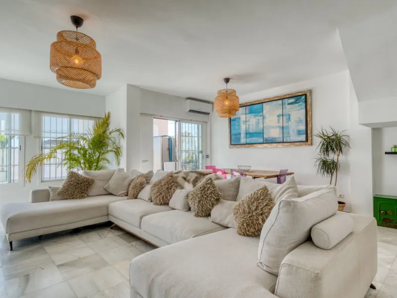 Stunning fully refurbished villa located in the sought after area of Bel Air on Estepona's New Golden Mile.