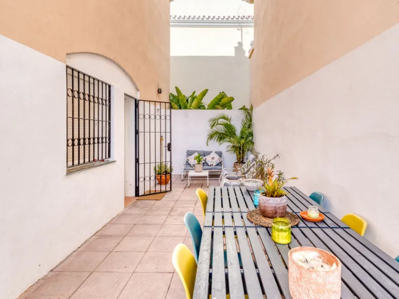 Stunning fully refurbished villa located in the sought after area of Bel Air on Estepona's New Golden Mile.