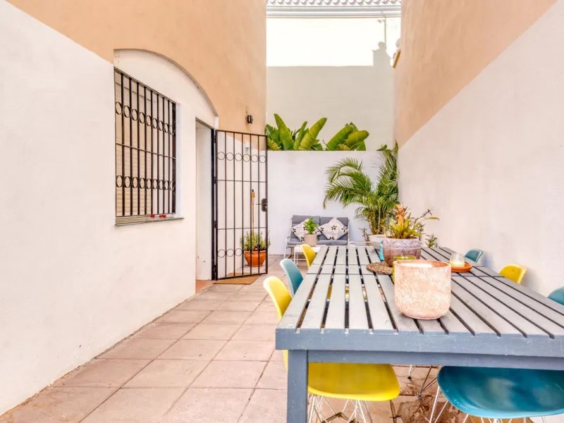 Stunning fully refurbished villa located in the sought after area of Bel Air on Estepona's New Golden Mile.