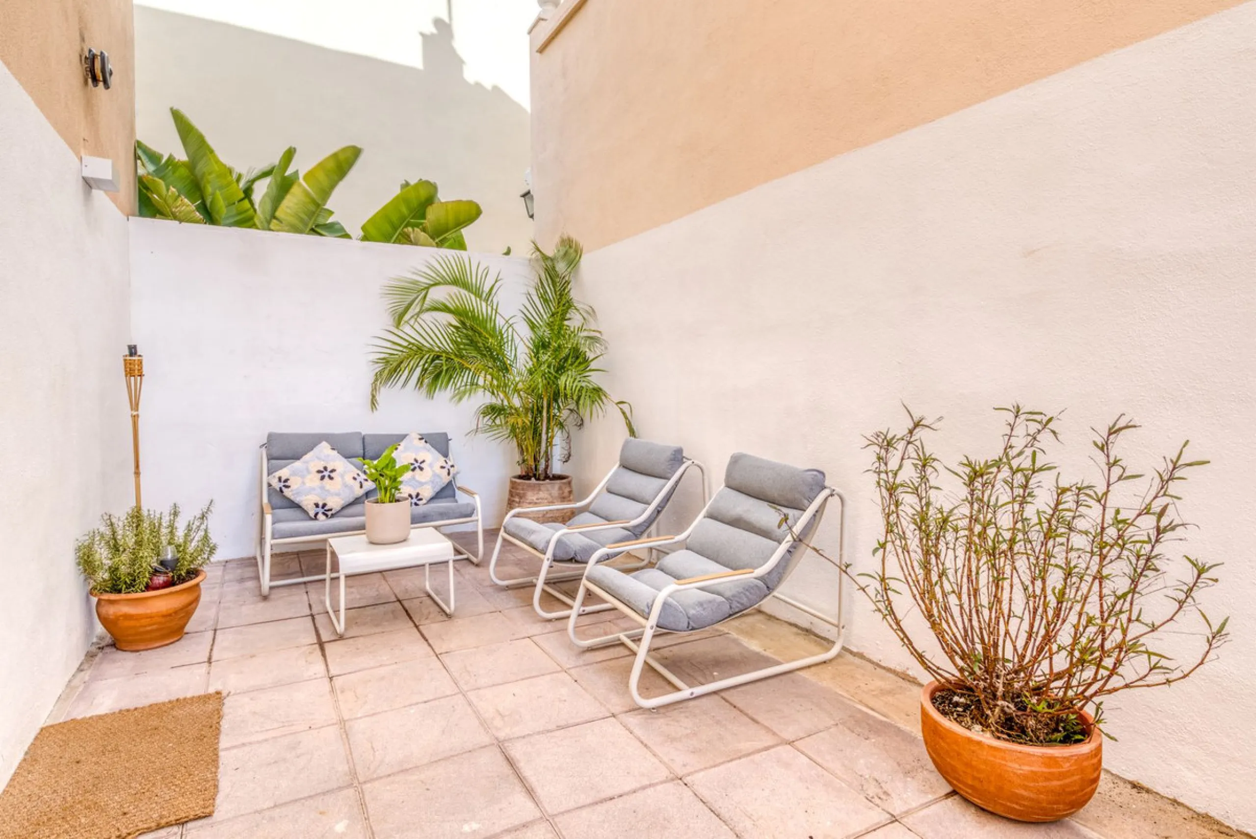 Stunning fully refurbished villa located in the sought after area of Bel Air on Estepona's New Golden Mile.