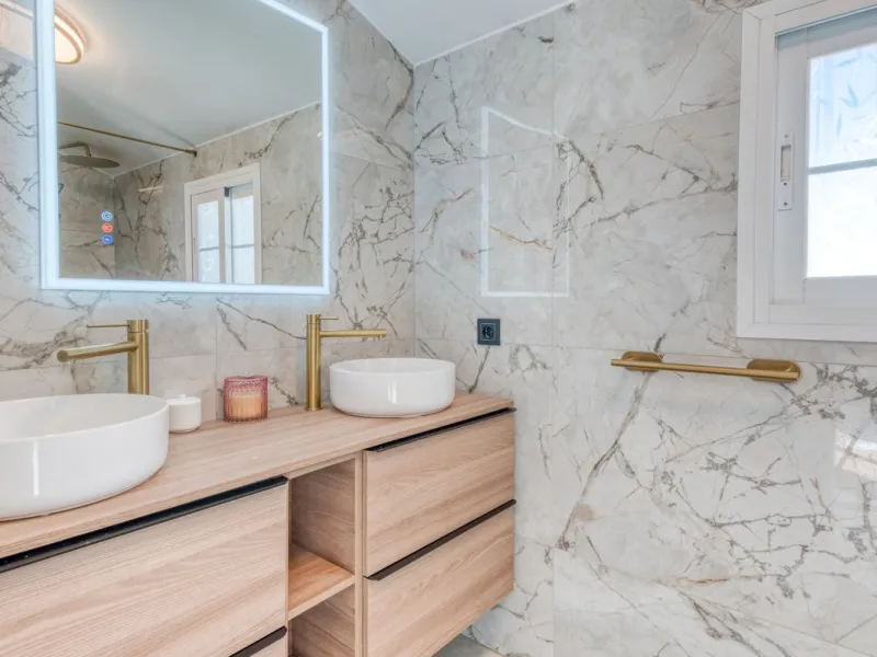 Stunning fully refurbished villa located in the sought after area of Bel Air on Estepona's New Golden Mile.