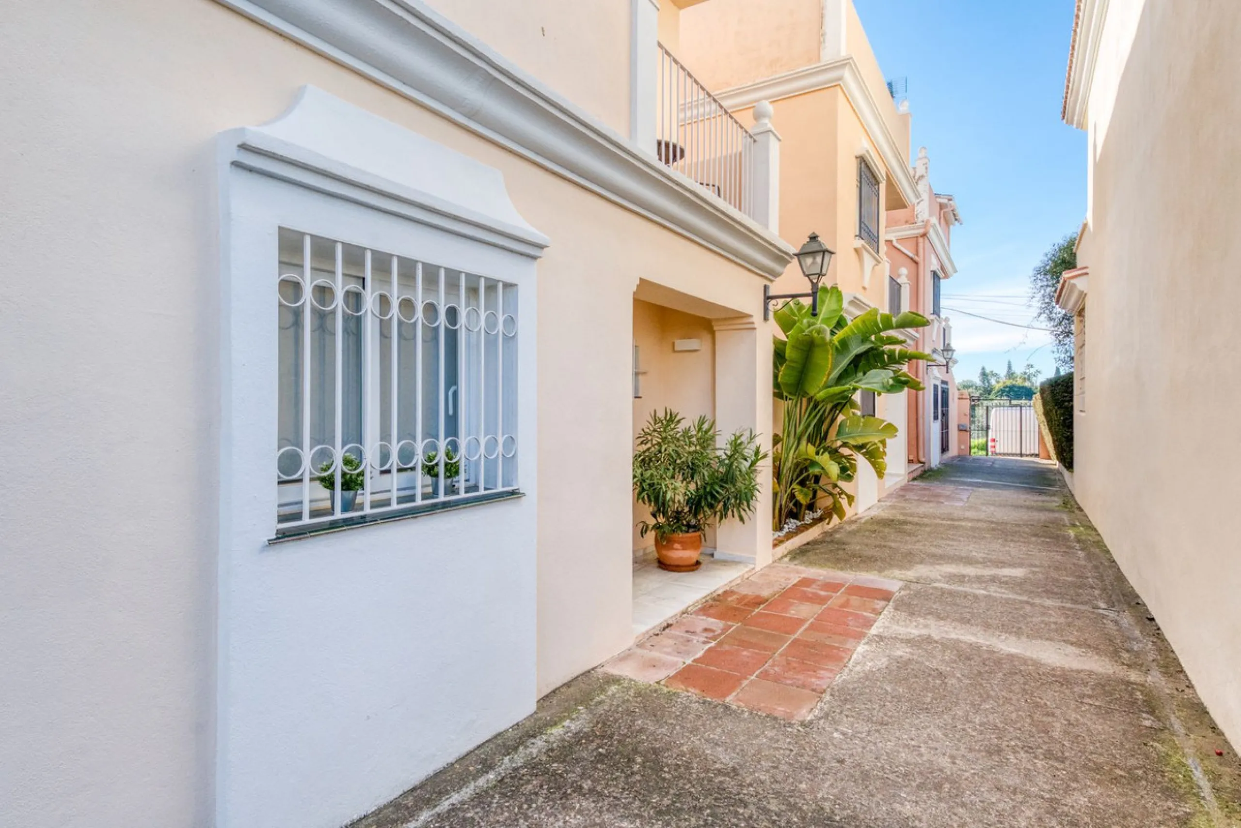 Stunning fully refurbished villa located in the sought after area of Bel Air on Estepona's New Golden Mile.