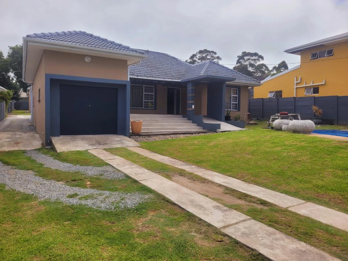 Dual Living | Income Potential | Space for the Whole Family in Abbotsford, East London