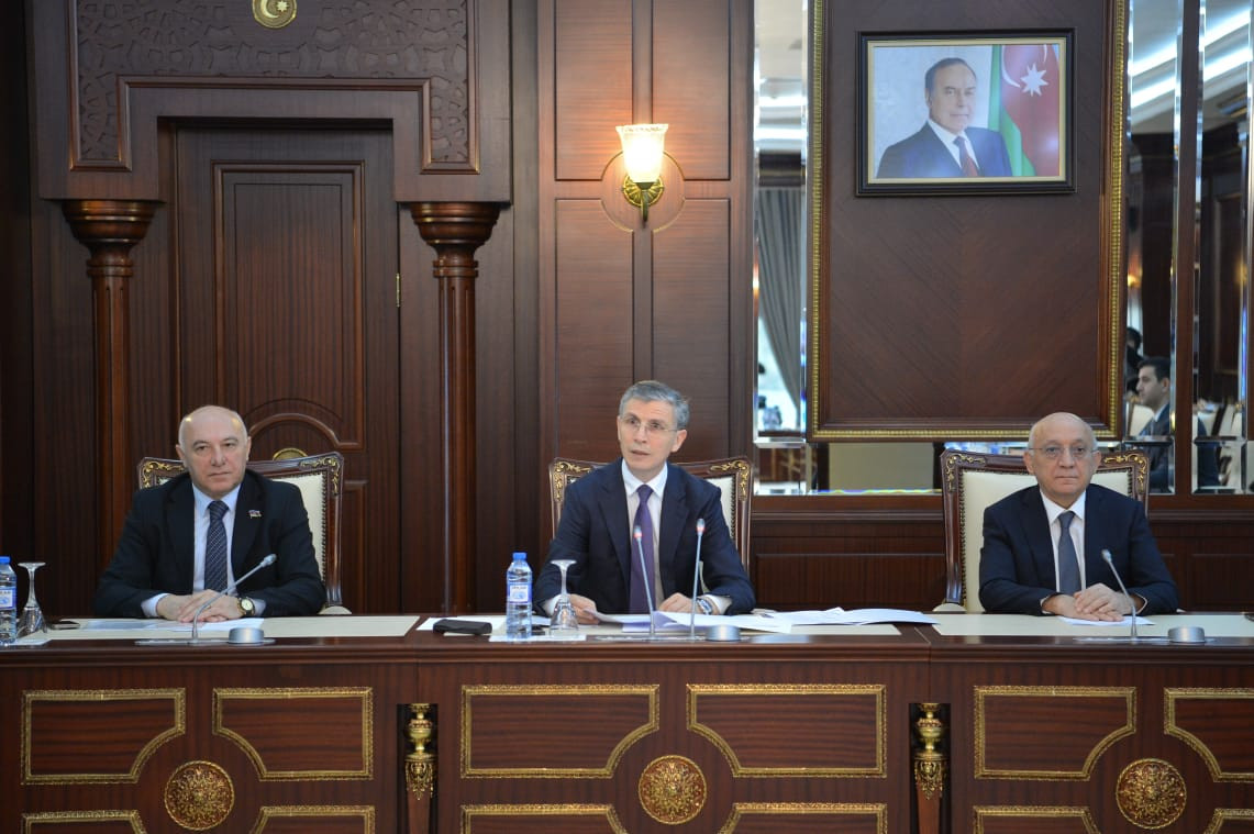 İnsan hüquqları komitəsinin iclasında yaz sessiyası üçün iş planının layihəsi təqdim edilib