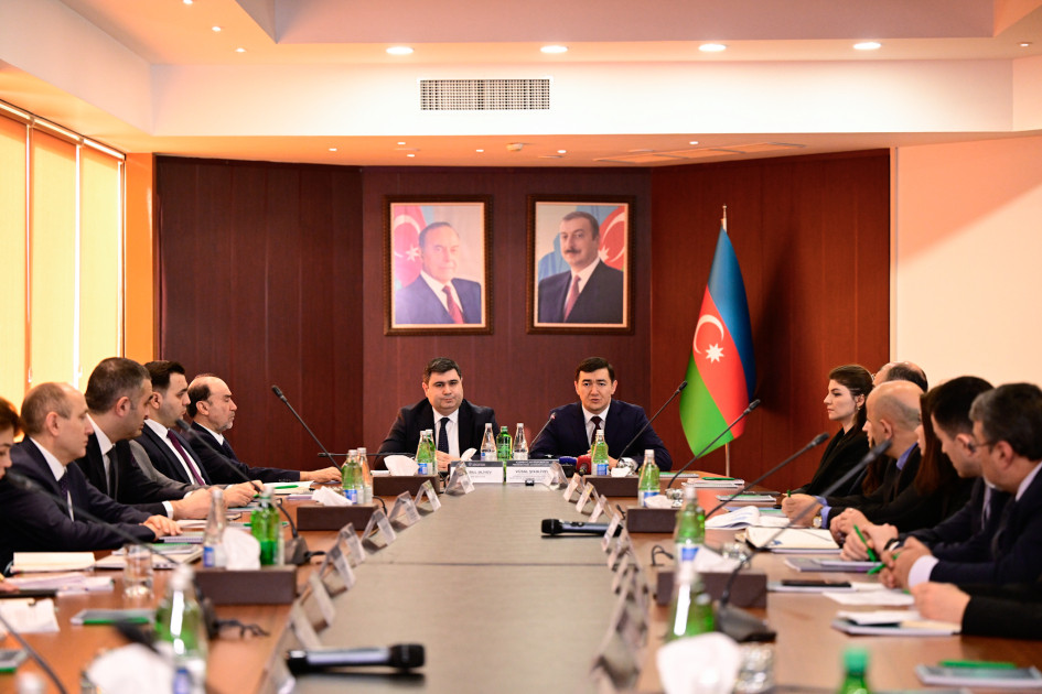Biznes Mühiti və Beynəlxalq Reytinqlər üzrə Komissiyanın iclası keçirilib