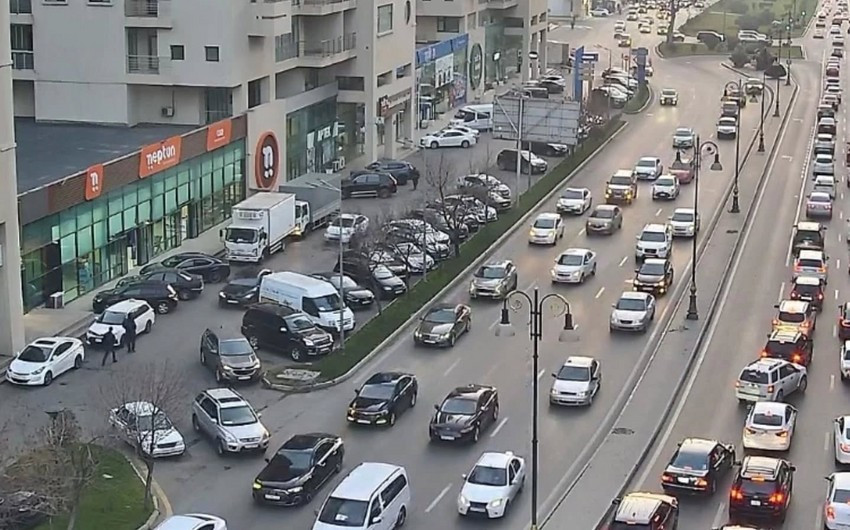 Sürücülərin nəzərinə: bu yollarda tıxac var