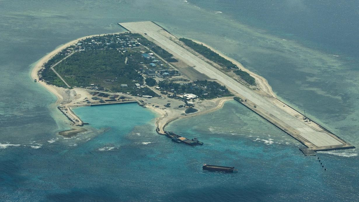Cənubi Çin dənizi: Filippinin araşdırma missiyasına Çin helikopterləri əngəl oldu