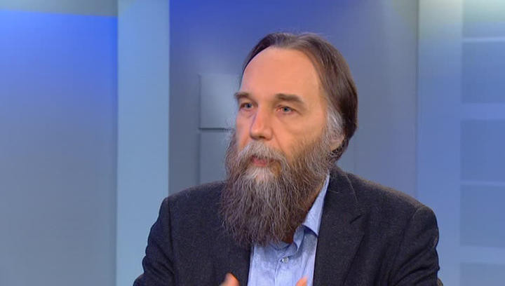 Aleksandr Dugin Putinə Lenin mavzoleyinin dəyişdirilməsini təklif edib