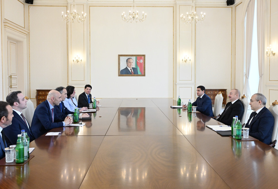 Prezident İlham Əliyev İsrail İqtisadi Forumunun həmtəsisçisini qəbul edib -