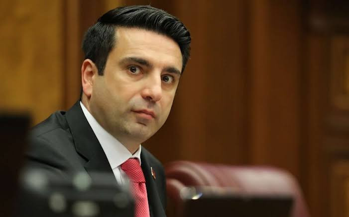 Alen Simonyan: "Rusiya "məhv edilməlidir"